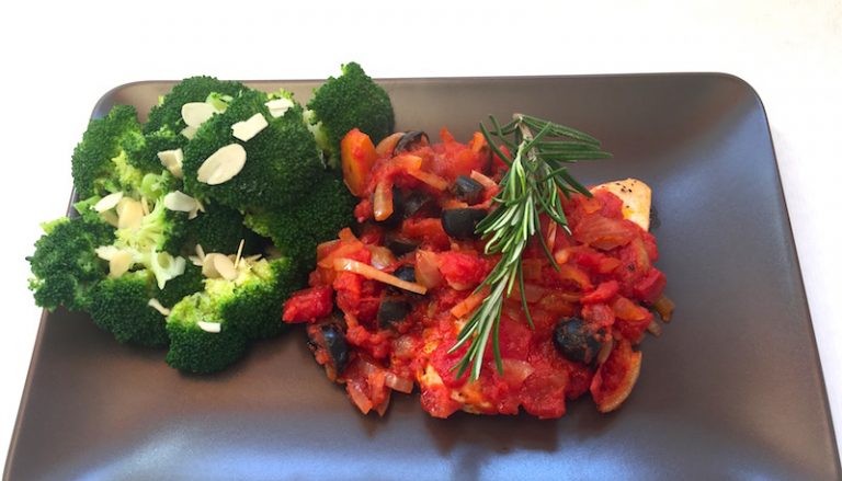 Rezept Hühnerbrust mit mediterraner Tomatensauce lowcarb keto ...