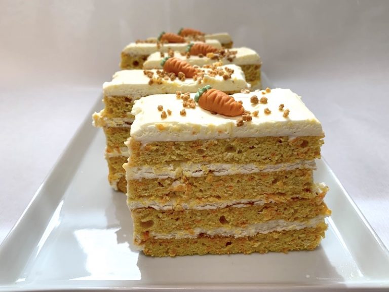 Rezep: Kokos-Lebkuchen-Schnitten (lowcarb, ketogen, glutenfrei) Rezep: Kokos-Lebkuchen-Schnitten (lowcarb, ketogen, glutenfrei)